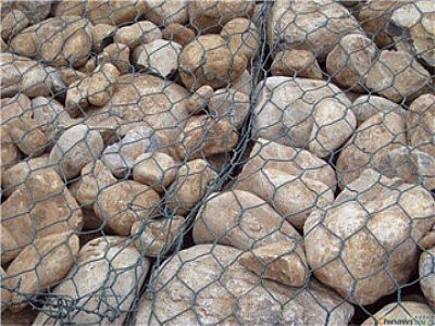 香港山體落石防護(hù)石籠網(wǎng)應(yīng)用工程